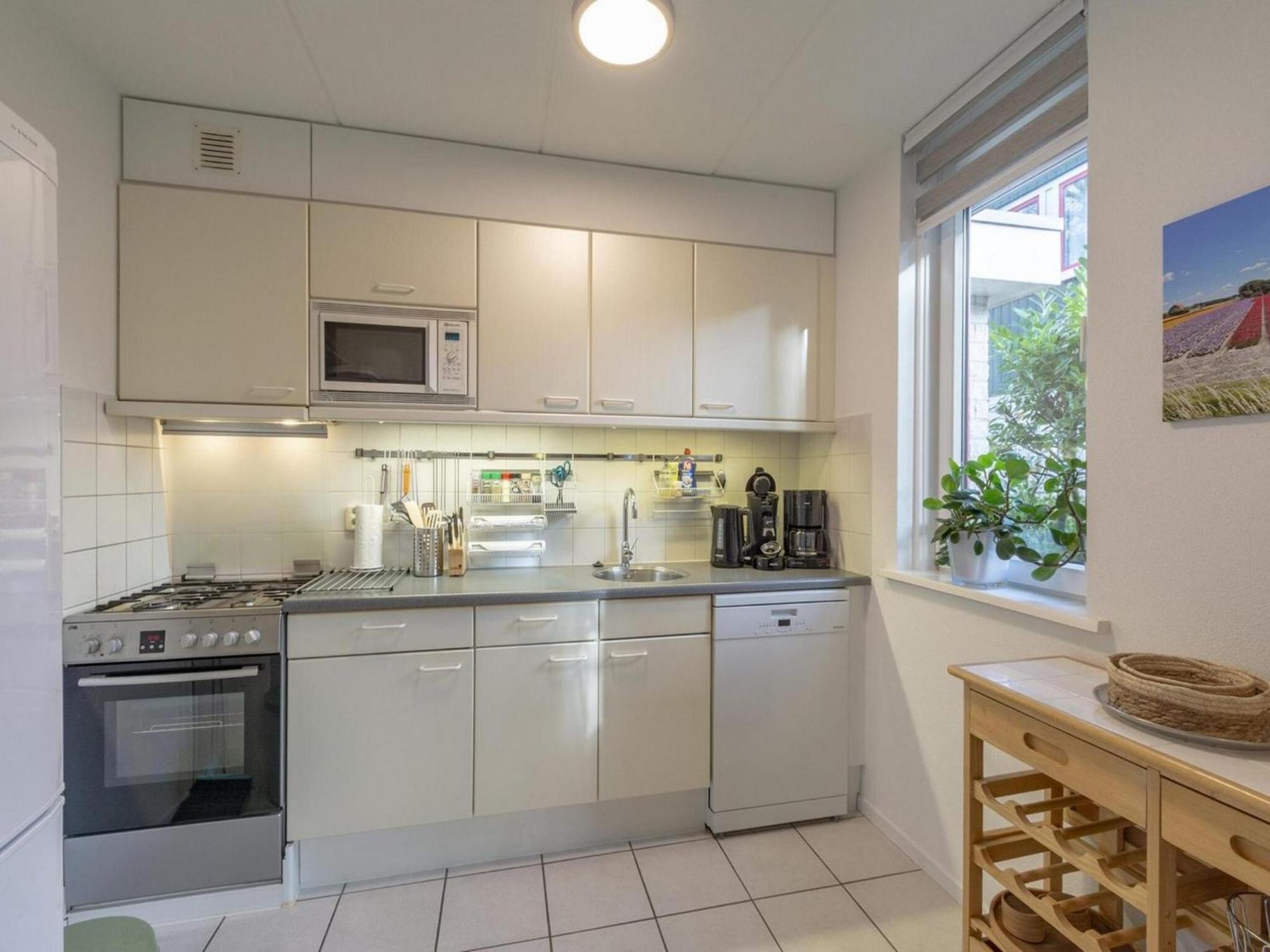 Cozy Holiday Home With Pool Sint Maartensvlotbrug Екстер'єр фото